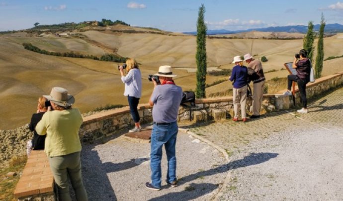 Group of photographers in Tuscany