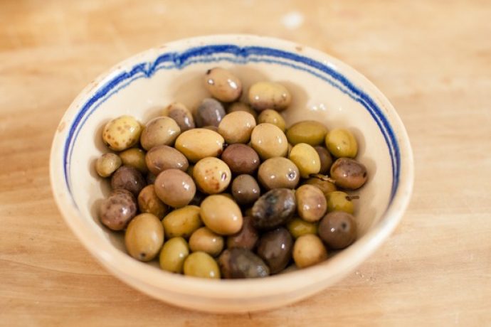Ball with olives.
