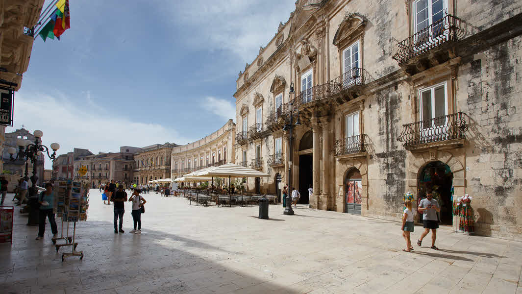Enjoying the romance of Sicilian culture in Siracusa.
