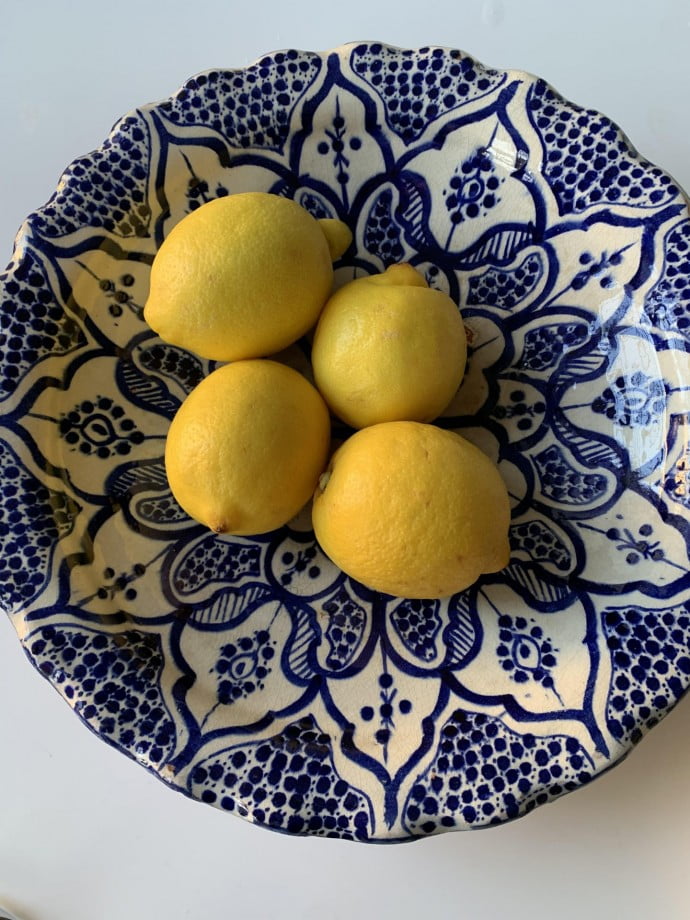 lemons in bowl