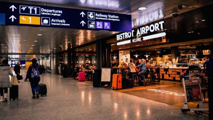 A view looking into a bistro at an airport