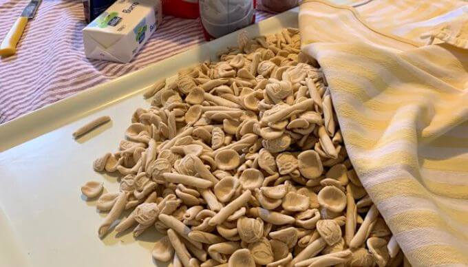 A big portion of freshly made pasta