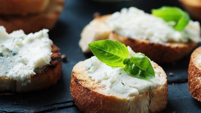 Blue cheese crostini recipe