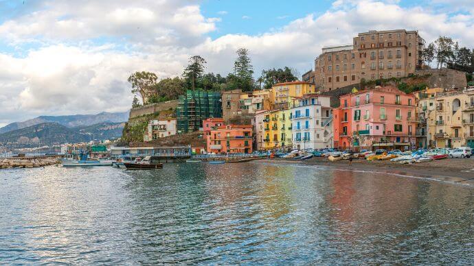 Sorrento's beautifully coloured building by the sea