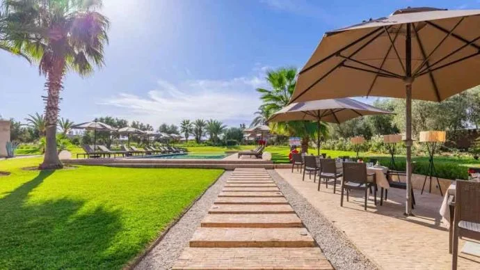 Villa Rose Marrakech pool and umbrellas