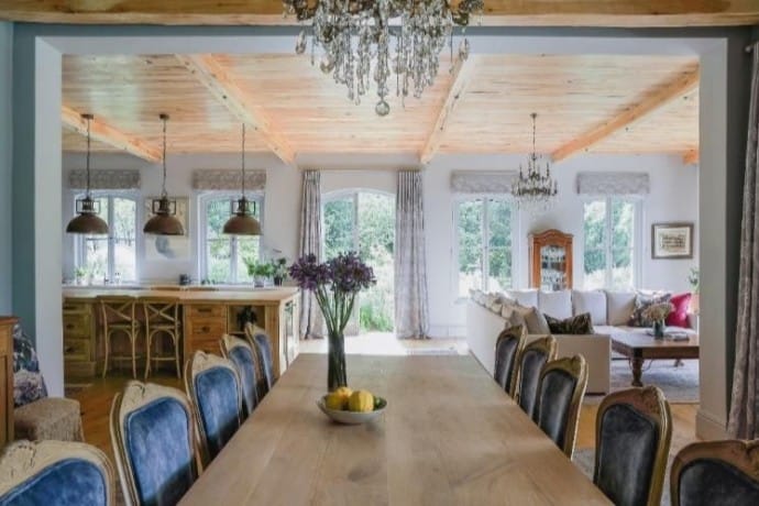 Constantia kitchen and table