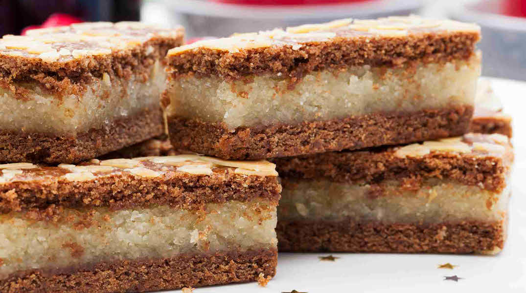 Kaab el Ghazal almond filled pastries.