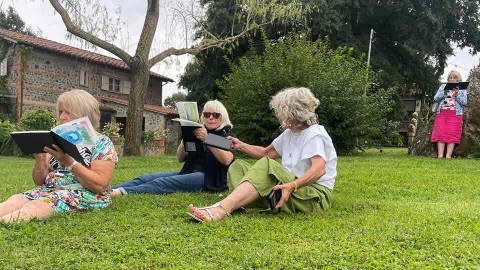 Enjoying the villa gardens whilst on a painting holiday in Umbria.