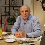 Art tutor Mark Holden introduces the watercolour painting for beginners tutorials.