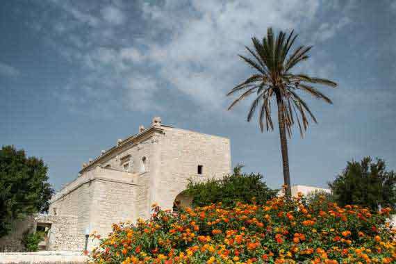 Typical Sicilian style villa exterior. Typical Sicilian style villa exterior.